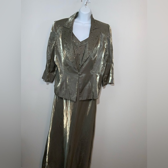 Alex Evenings Dresses Alex Evenings Elegant Silvery Sage Green